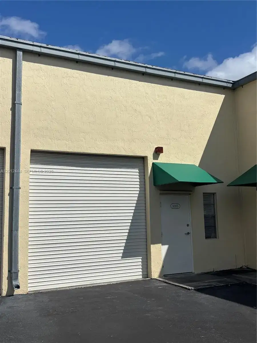 14305 SW 142nd St, Miami FL 33186 photo 2