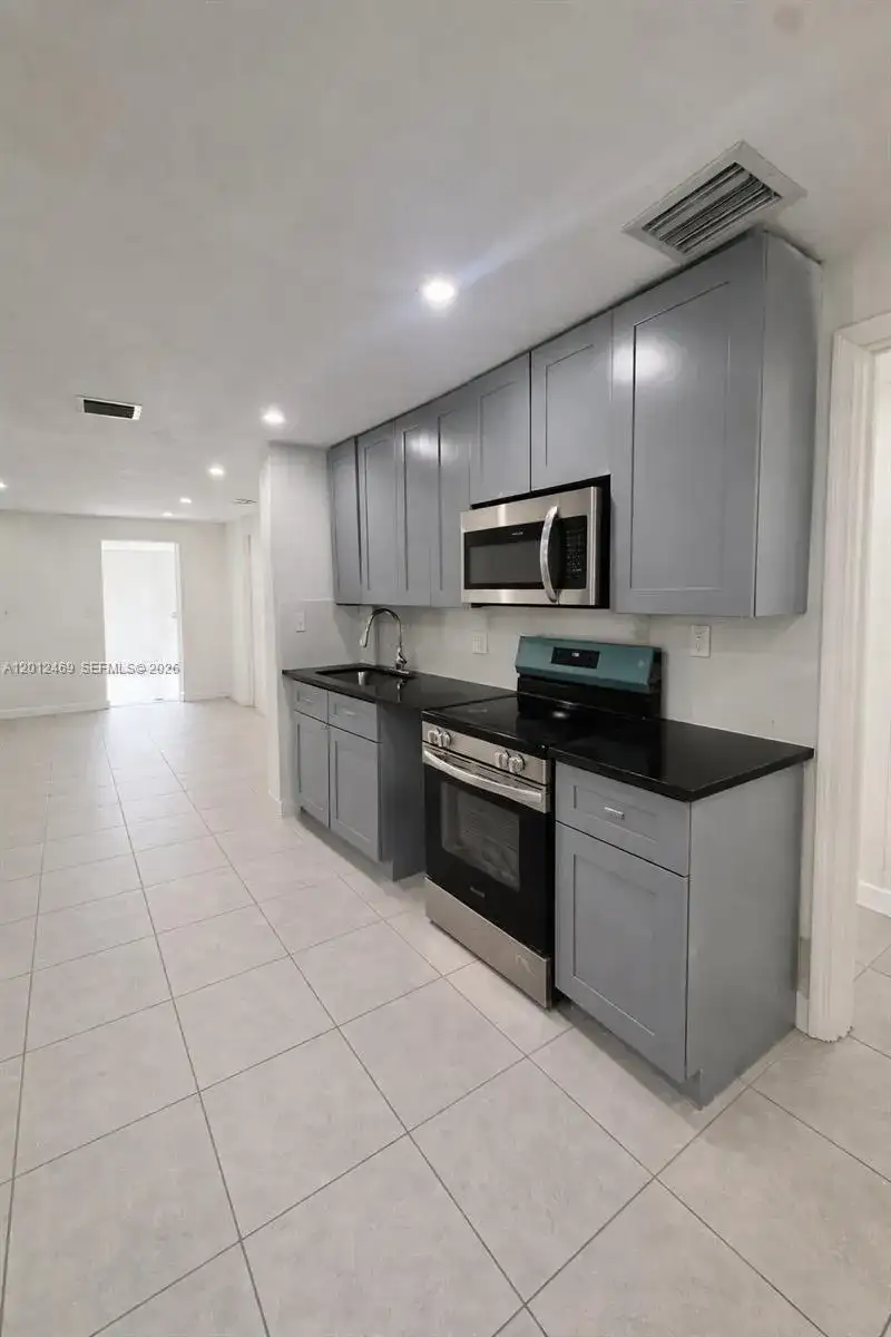 1861 NW 112th St, Miami FL 33167 photo 5
