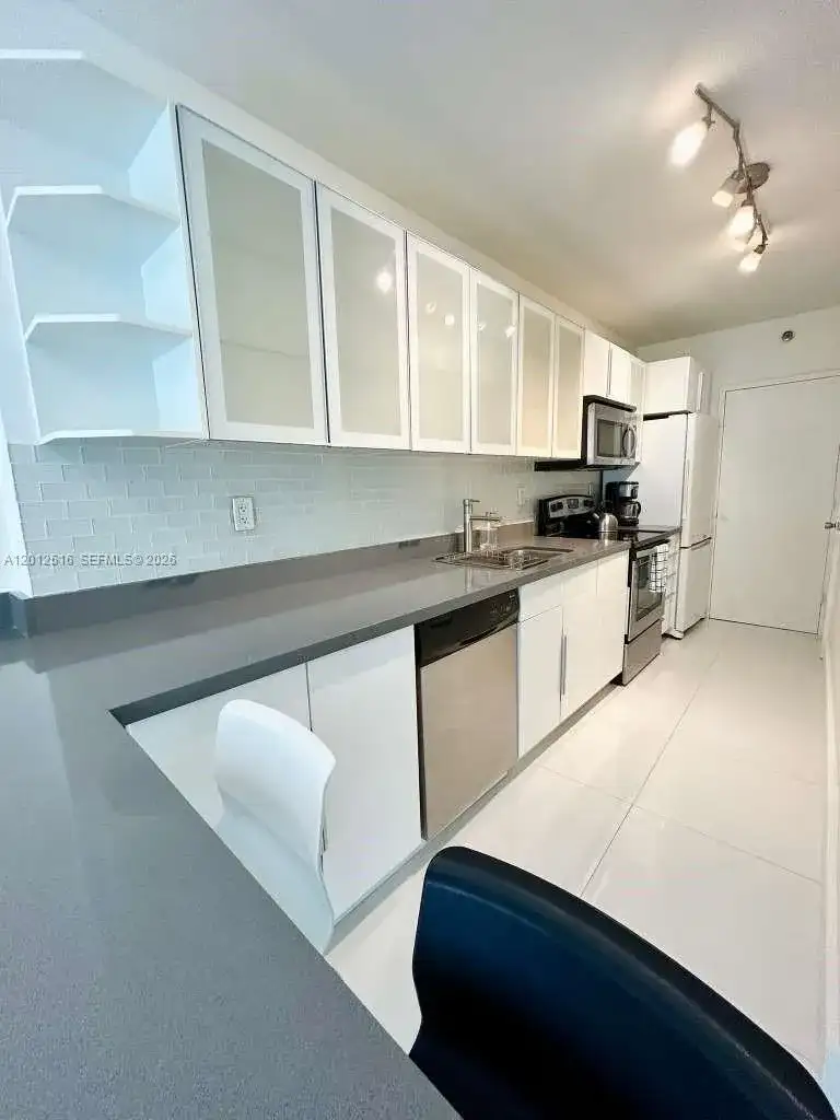 100 Lincoln Rd # 526, Miami Beach FL 33139 photo 3