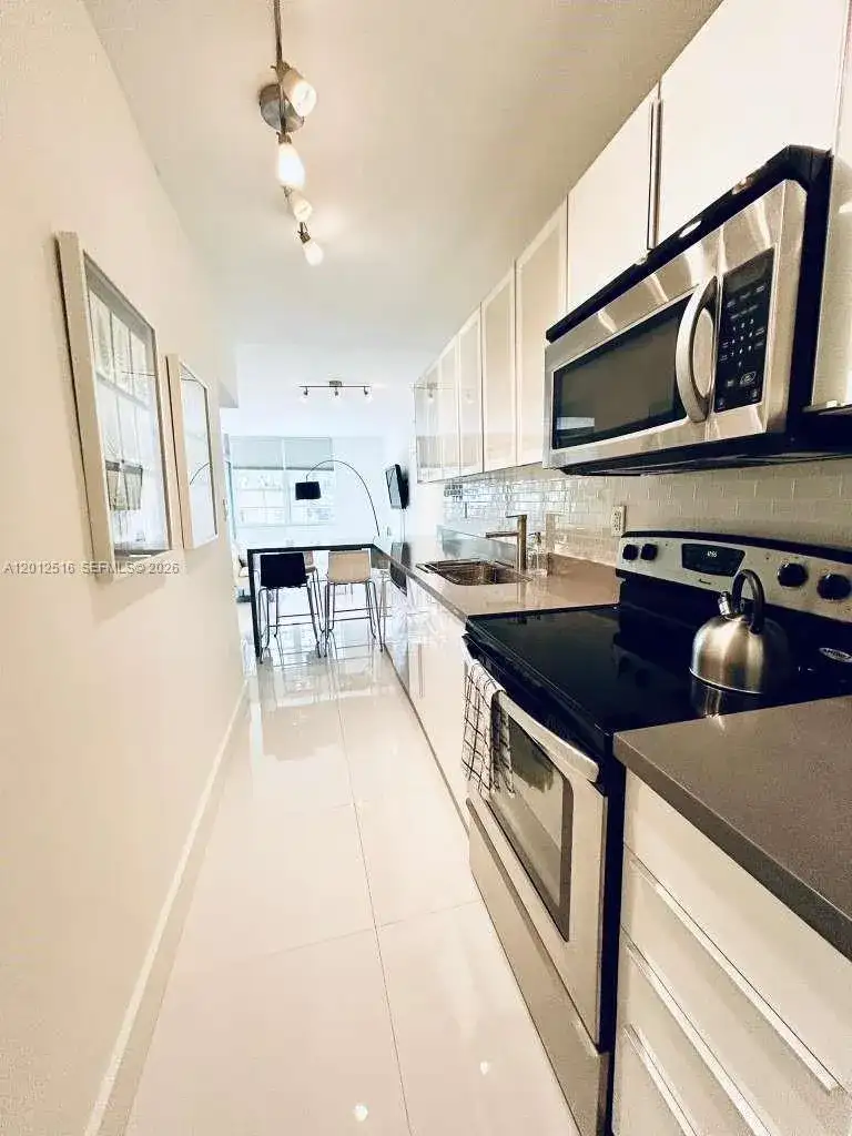 100 Lincoln Rd # 526, Miami Beach FL 33139 photo 4