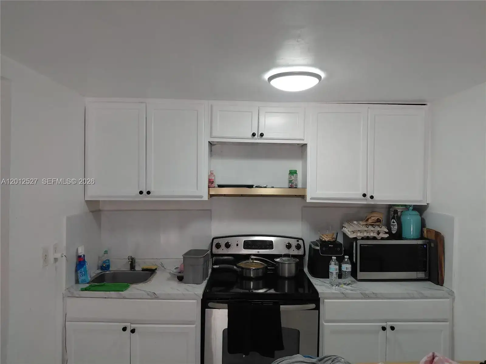 2140 NW 1st Ter, Miami FL 33125 photo 2