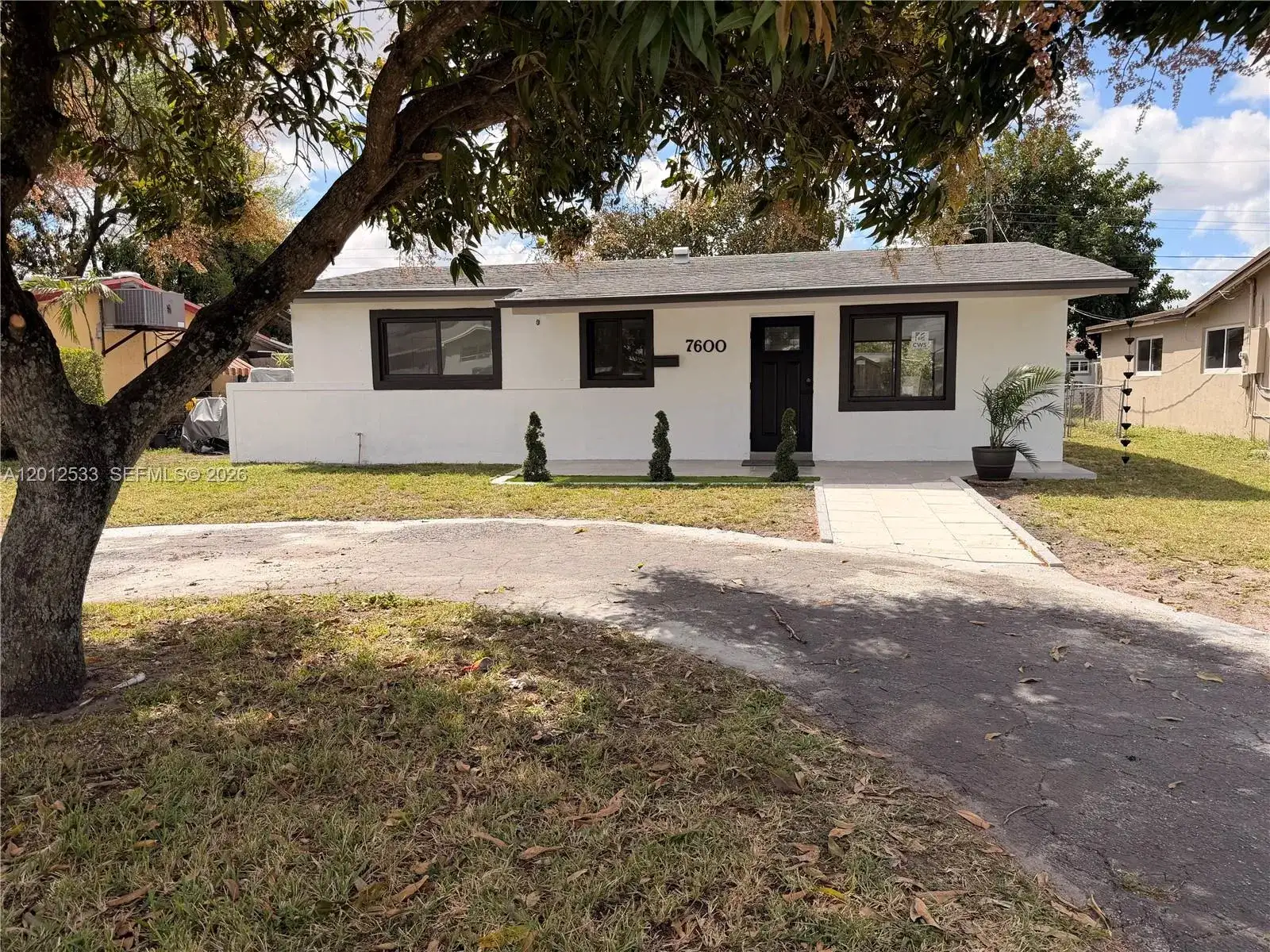 7600 Venetian St, Miramar FL 33023 photo 2