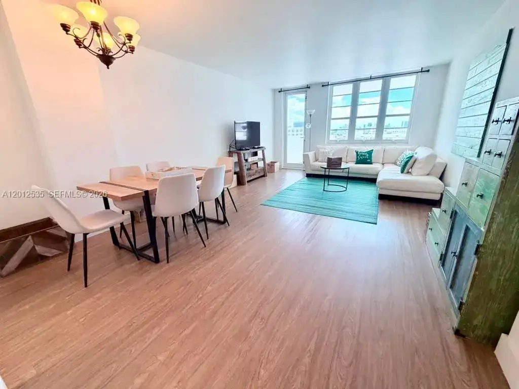 100 Lincoln Rd # 922, Miami Beach FL 33139 photo 3