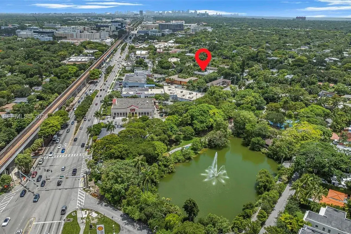 6330 SW 79th St # 2, South Miami FL 33143