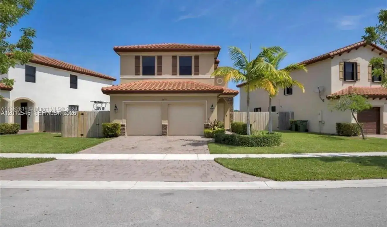 2401 NE 2nd Dr, Homestead FL 33033 photo 2