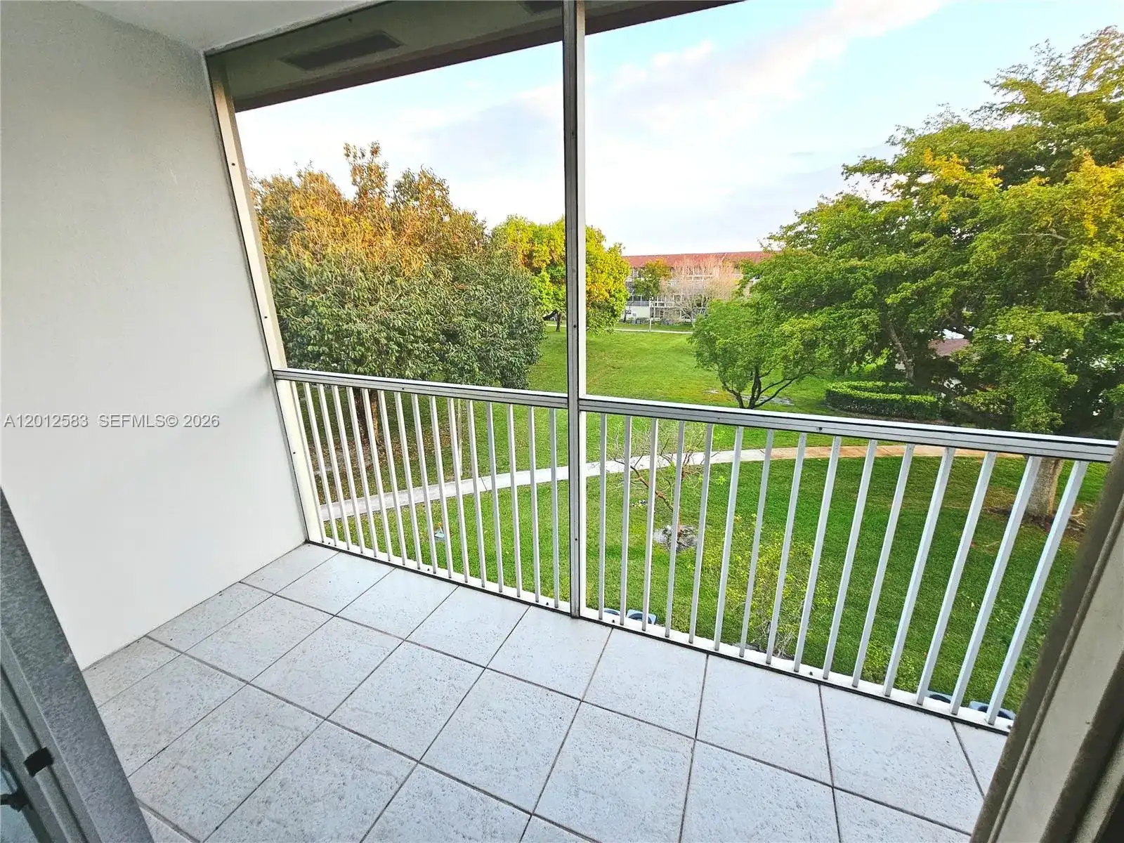 13250 SW 7th Ct # 402L, Pembroke Pines FL 33027 photo 4