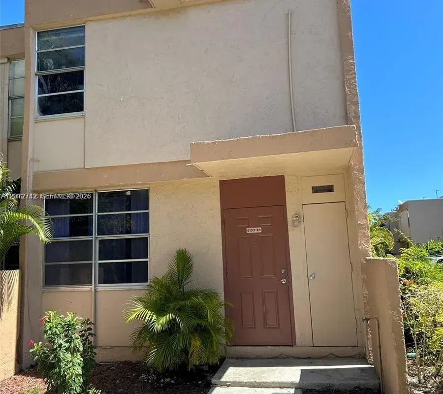 6133 SW 69th St # 38, South Miami FL 33143