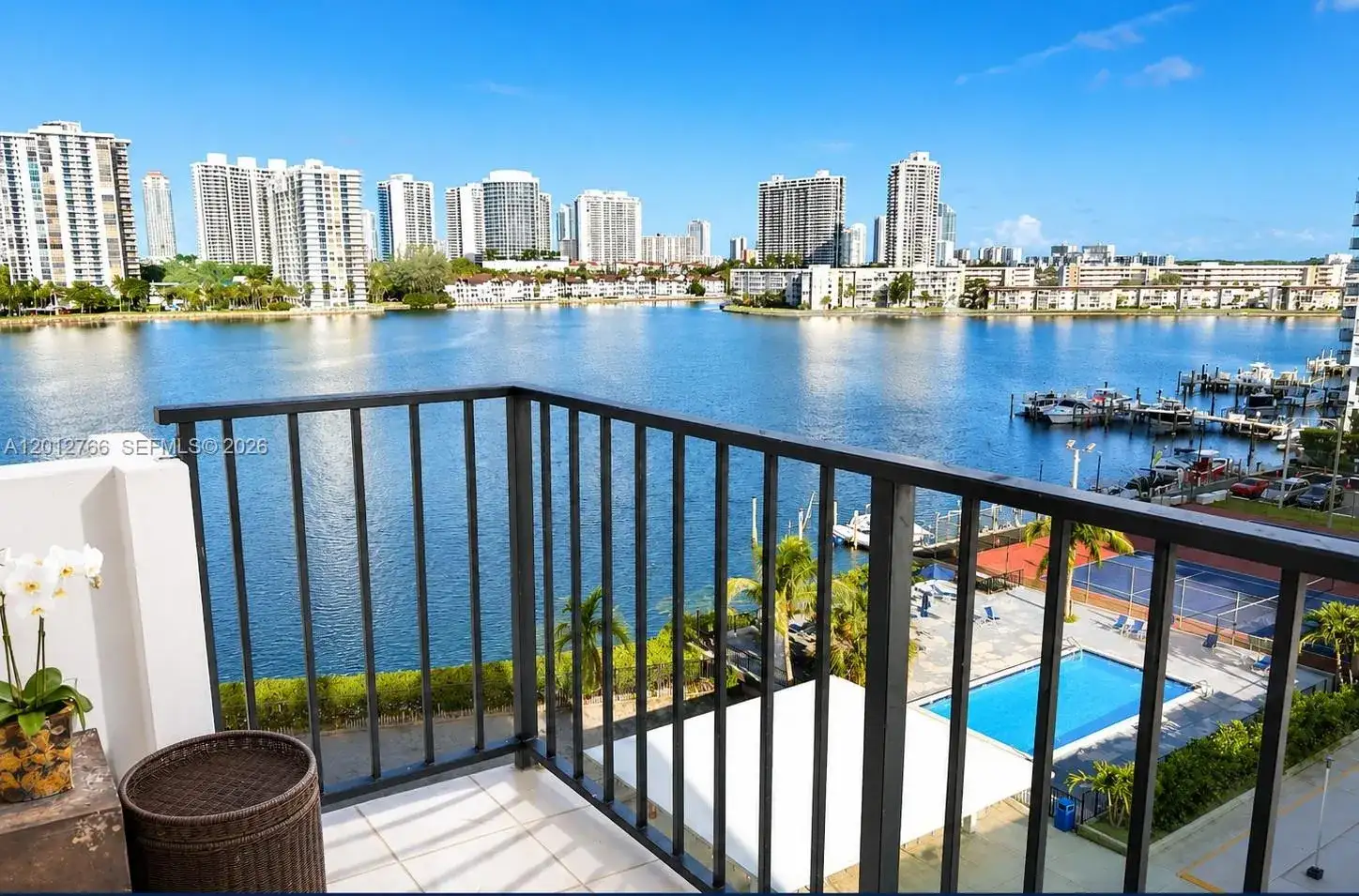 2780 NE 183rd St # 710, Aventura FL 33160 photo 2