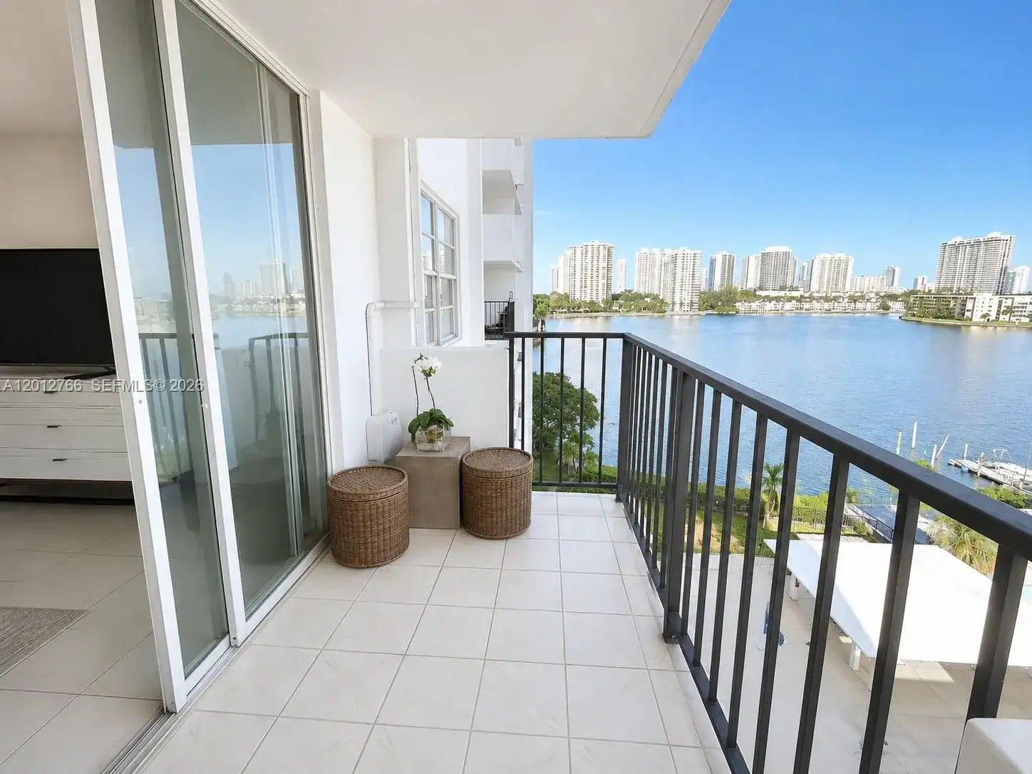 2780 NE 183rd St # 710, Aventura FL 33160 photo 4