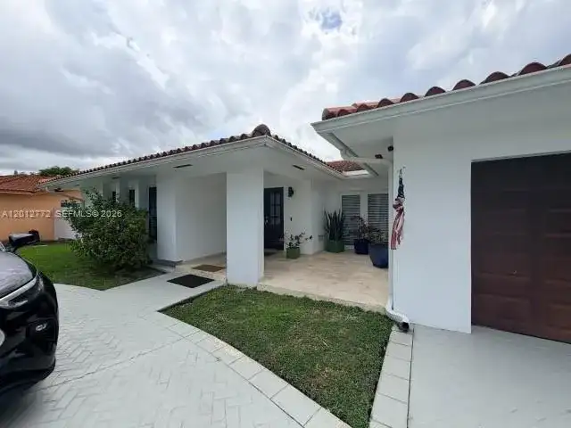 2220 SW 125th Ct, Miami FL 33175 photo 2