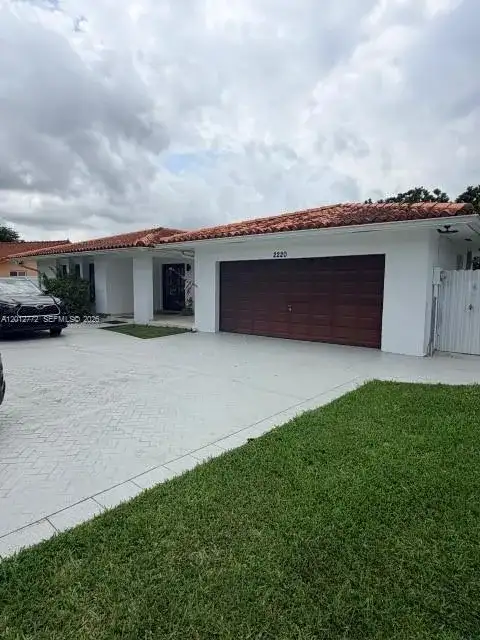2220 SW 125th Ct, Miami FL 33175 photo 3