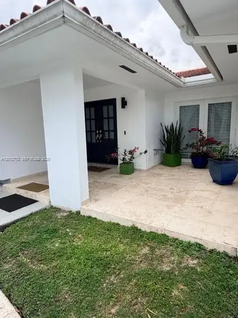 2220 SW 125th Ct, Miami FL 33175 photo 4