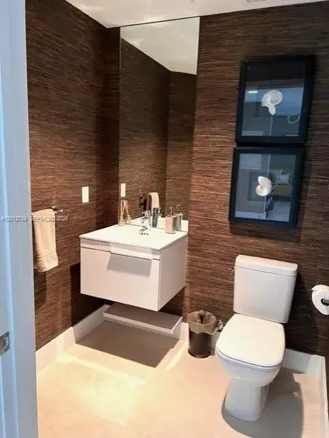 17111 Biscayne Blvd # 2102, North Miami Beach FL 33160 photo 4
