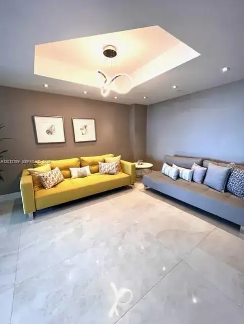 17111 Biscayne Blvd # 2102, North Miami Beach FL 33160 photo 5
