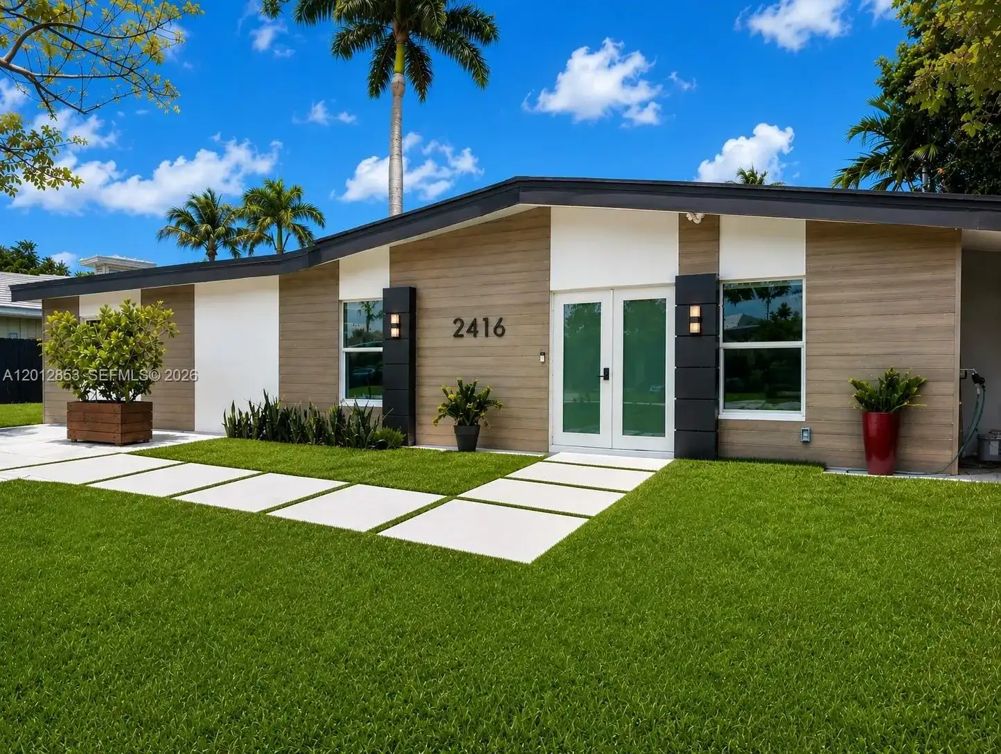 2416 NE 19th Ter, Wilton Manors FL 33305