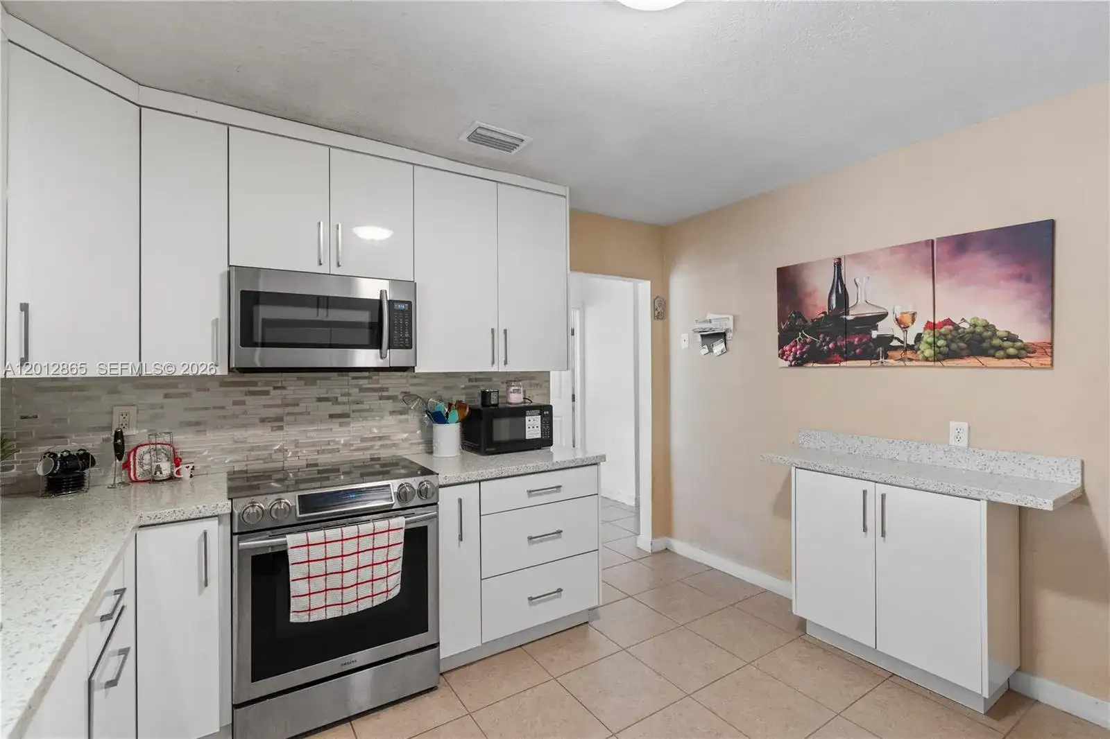5300 NW 30th Pl, Miami FL 33142 photo 4