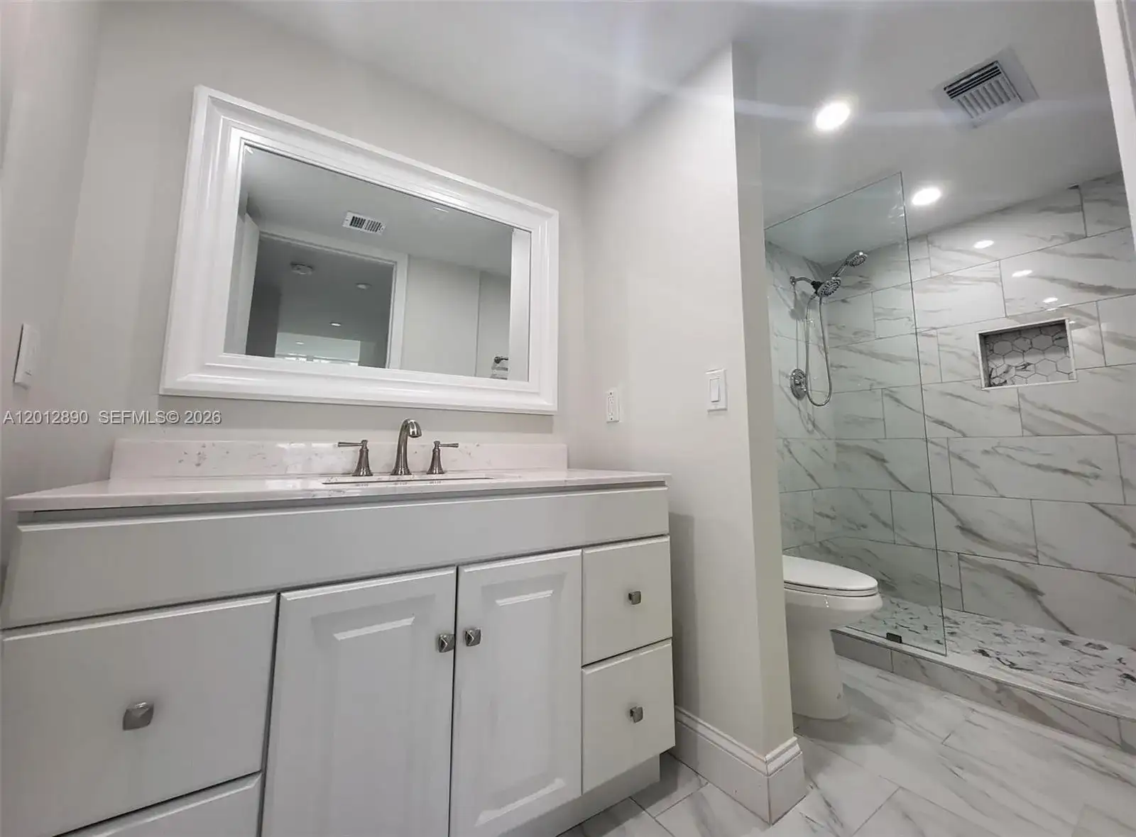 903 Cypress Ter # 205, Pompano Beach FL 33069 photo 3