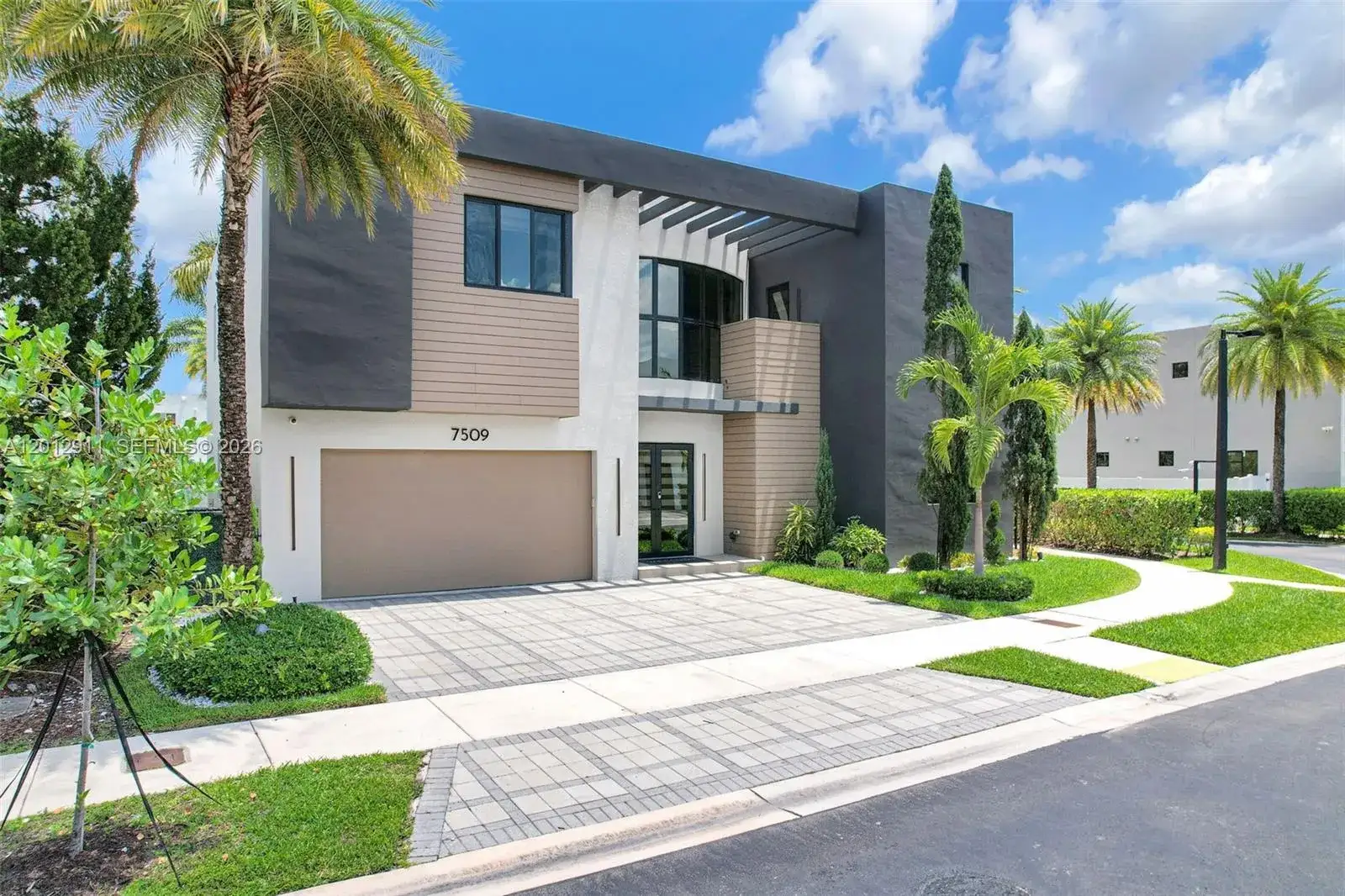 7509 NW 99th Ave, Doral FL 33178