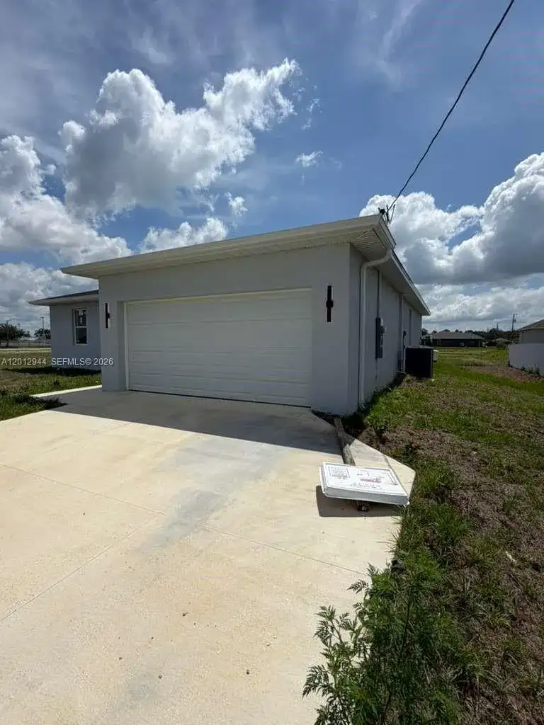 3629 E Gator Cir, Cape Coral FL 33909 photo 4