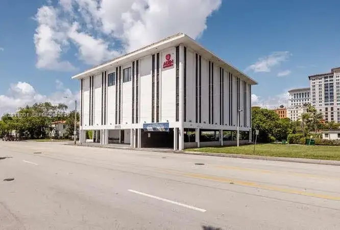 2850 S Douglas Rd, Coral Gables FL 33134 photo 3