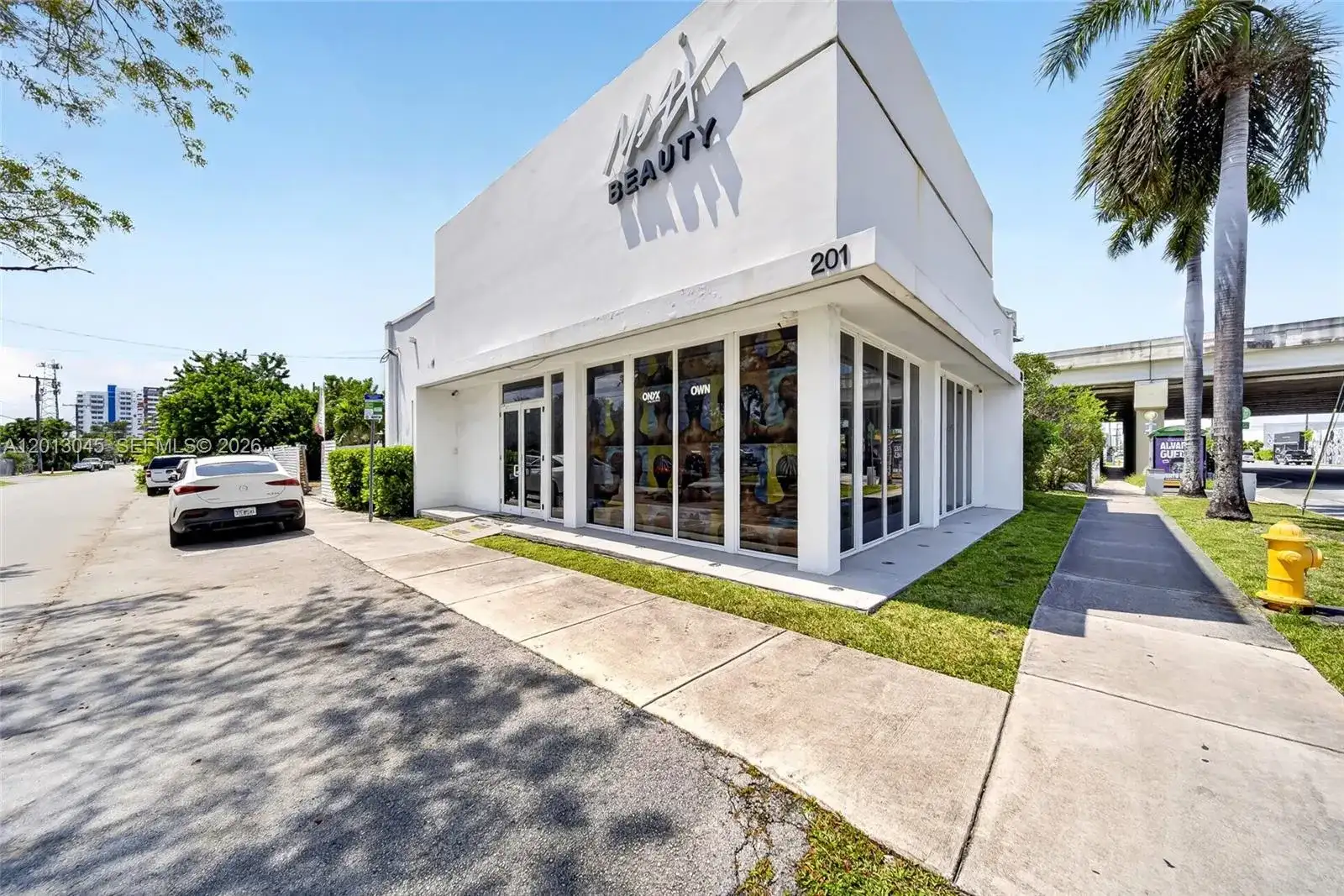 201 NW 37th St, Miami FL 33127 photo 5