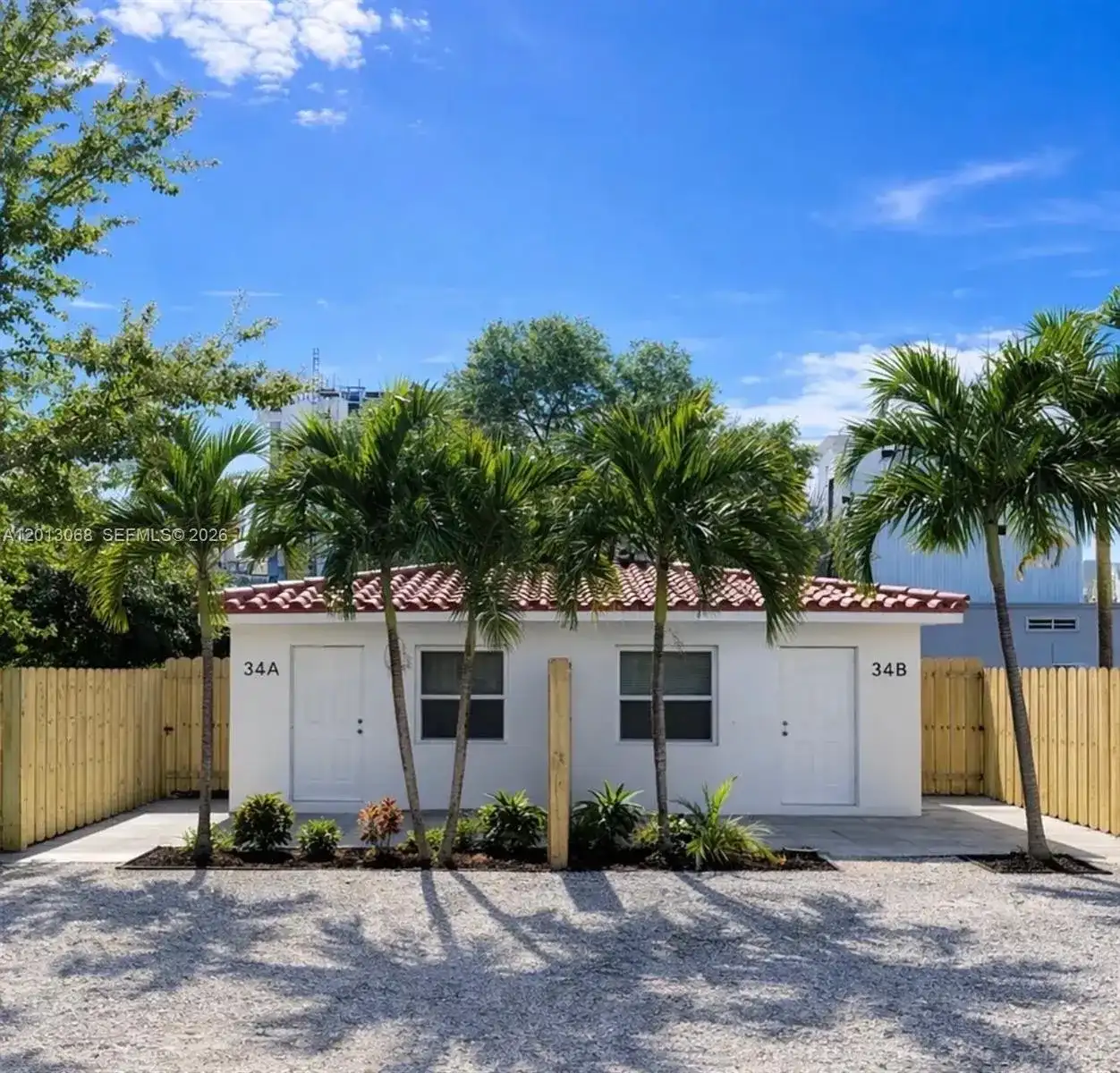 34 SE 1st Ave # B, Dania Beach FL 33004