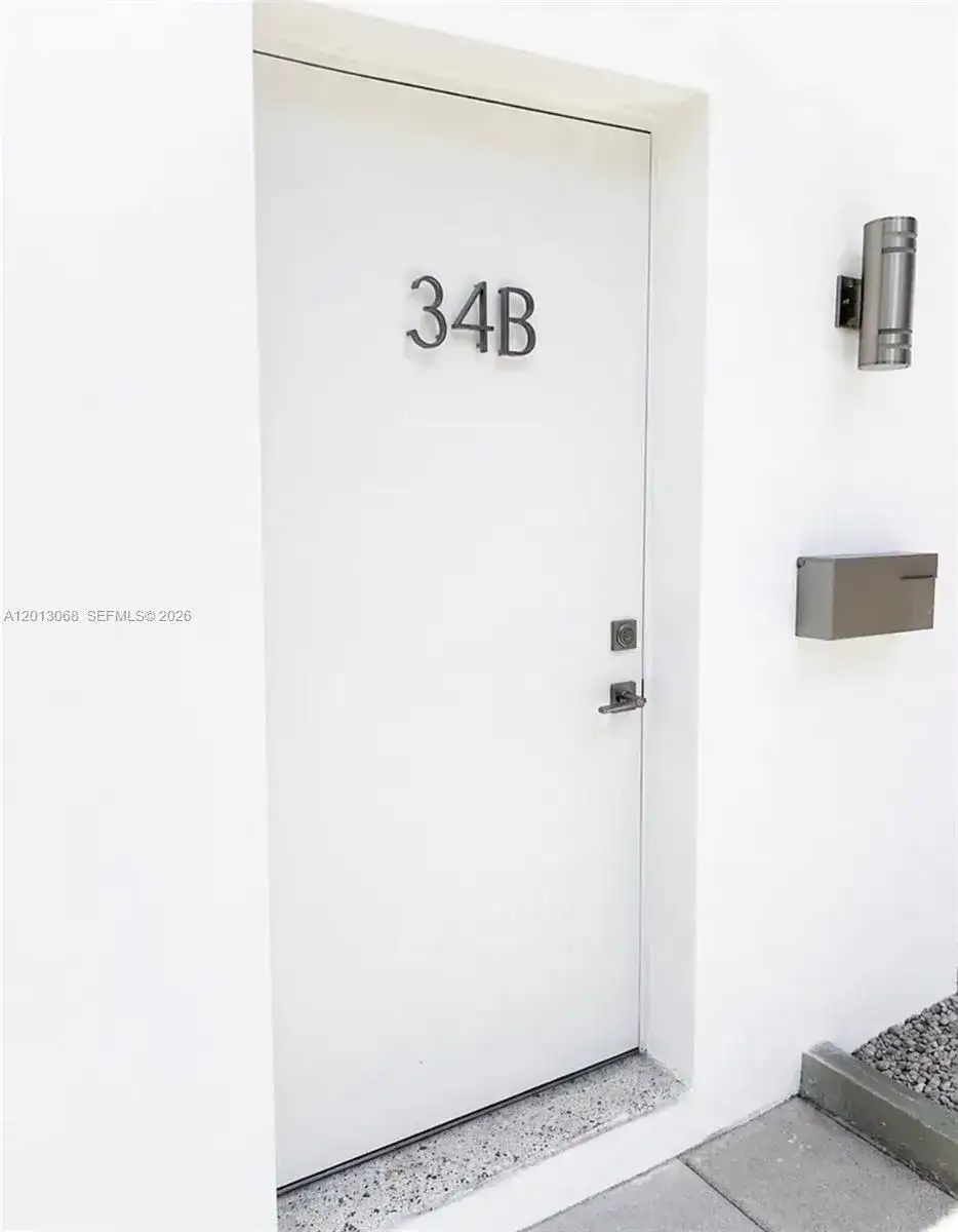 34 SE 1st Ave # B, Dania Beach FL 33004 photo 2