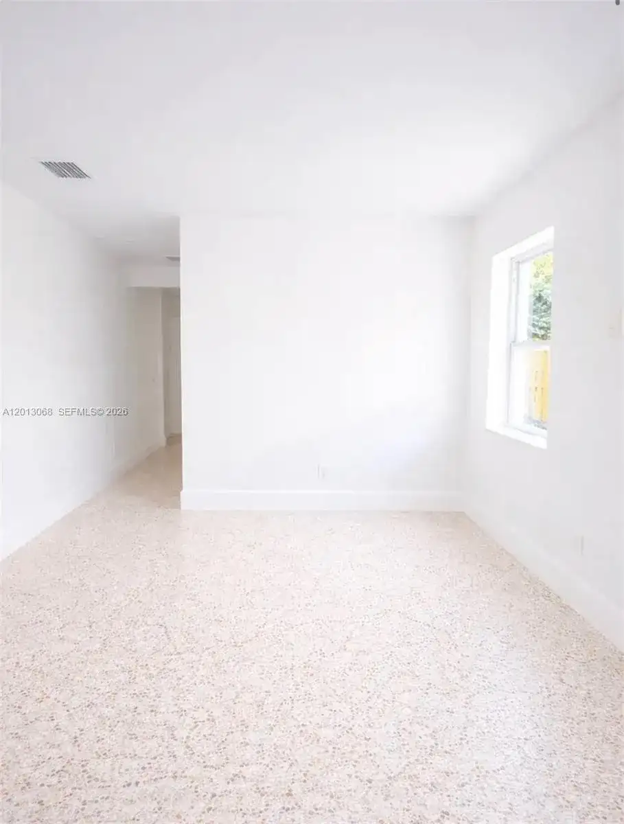 34 SE 1st Ave # B, Dania Beach FL 33004 photo 4