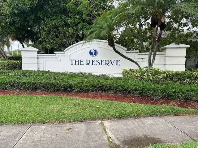17110 NW 10th St, Pembroke Pines FL 33028 photo 2