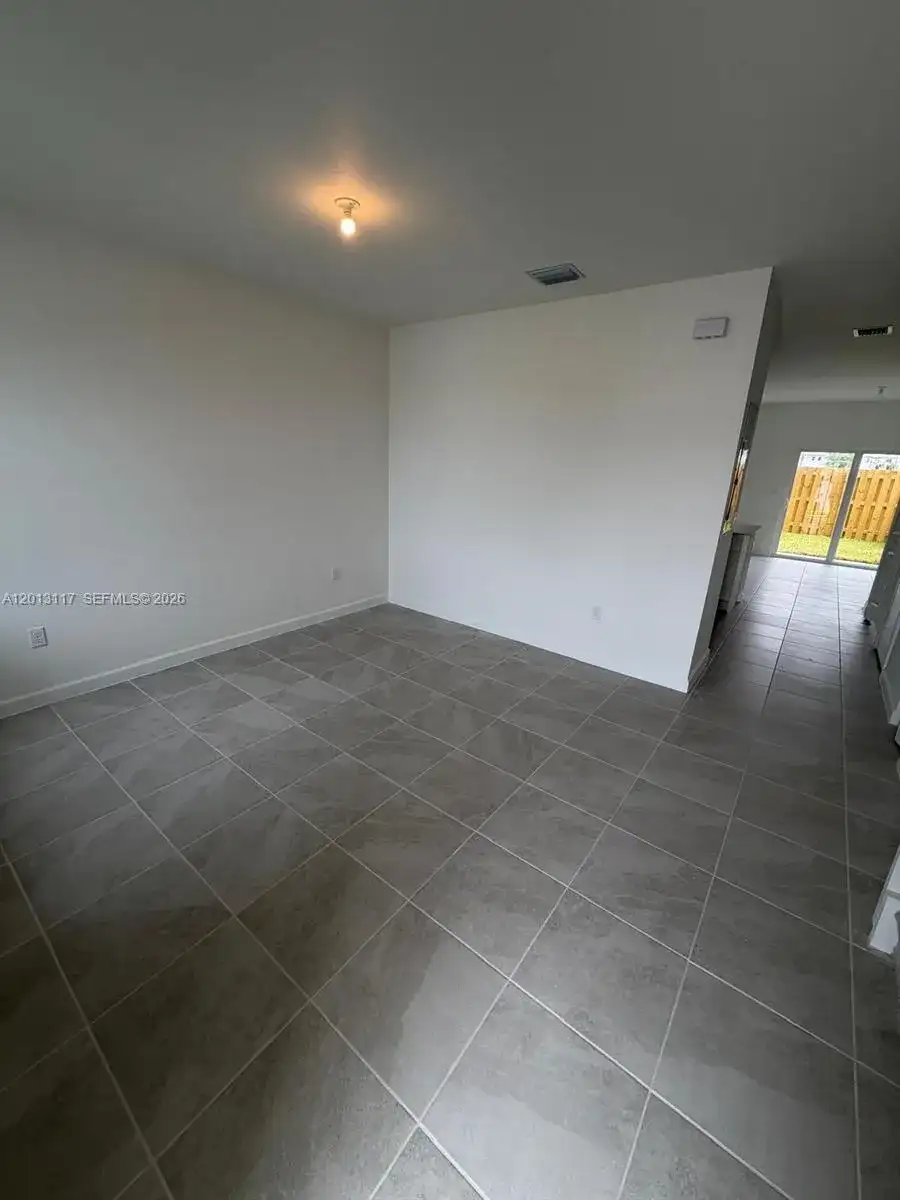 2643 SE 27 ST # 2643, Homestead FL 33035 photo 2