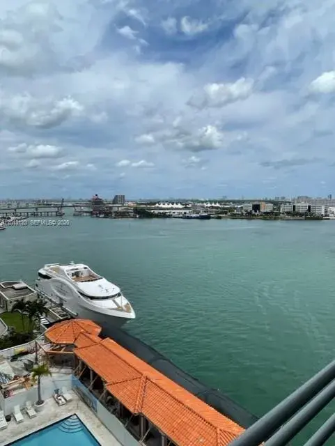 335 S Biscayne Blvd # 1510, Miami FL 33131