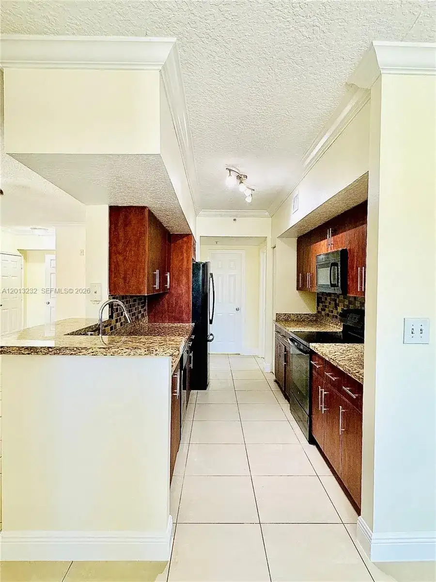 220 SW 116th Ave # 15207, Pembroke Pines FL 33025 photo 3