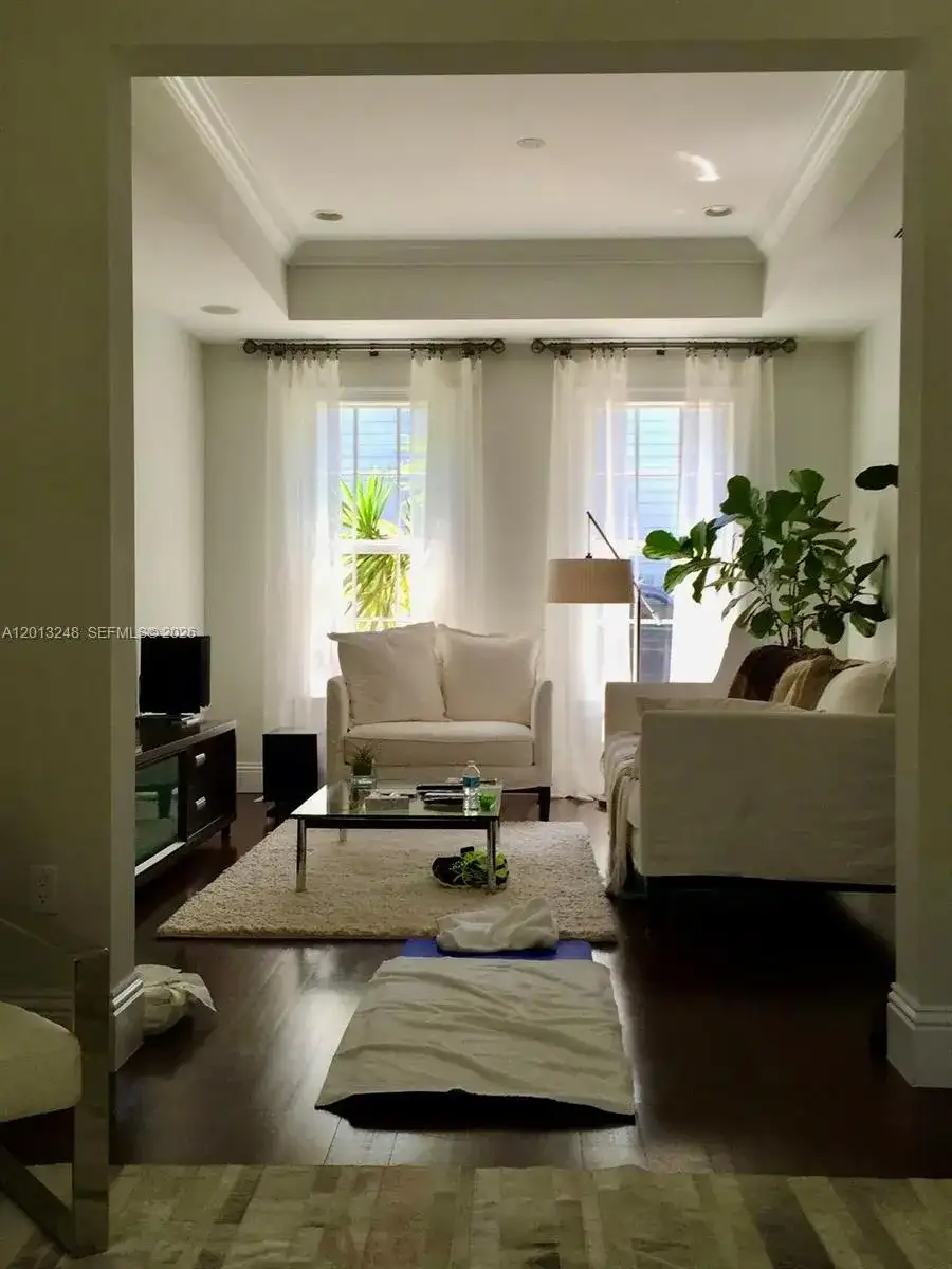 5000 SW 73rd Ter, Miami FL 33143 photo 2