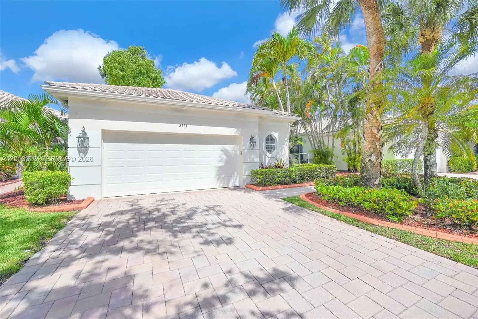2553 Bay Pointe Drive, Weston FL 33327 photo 2