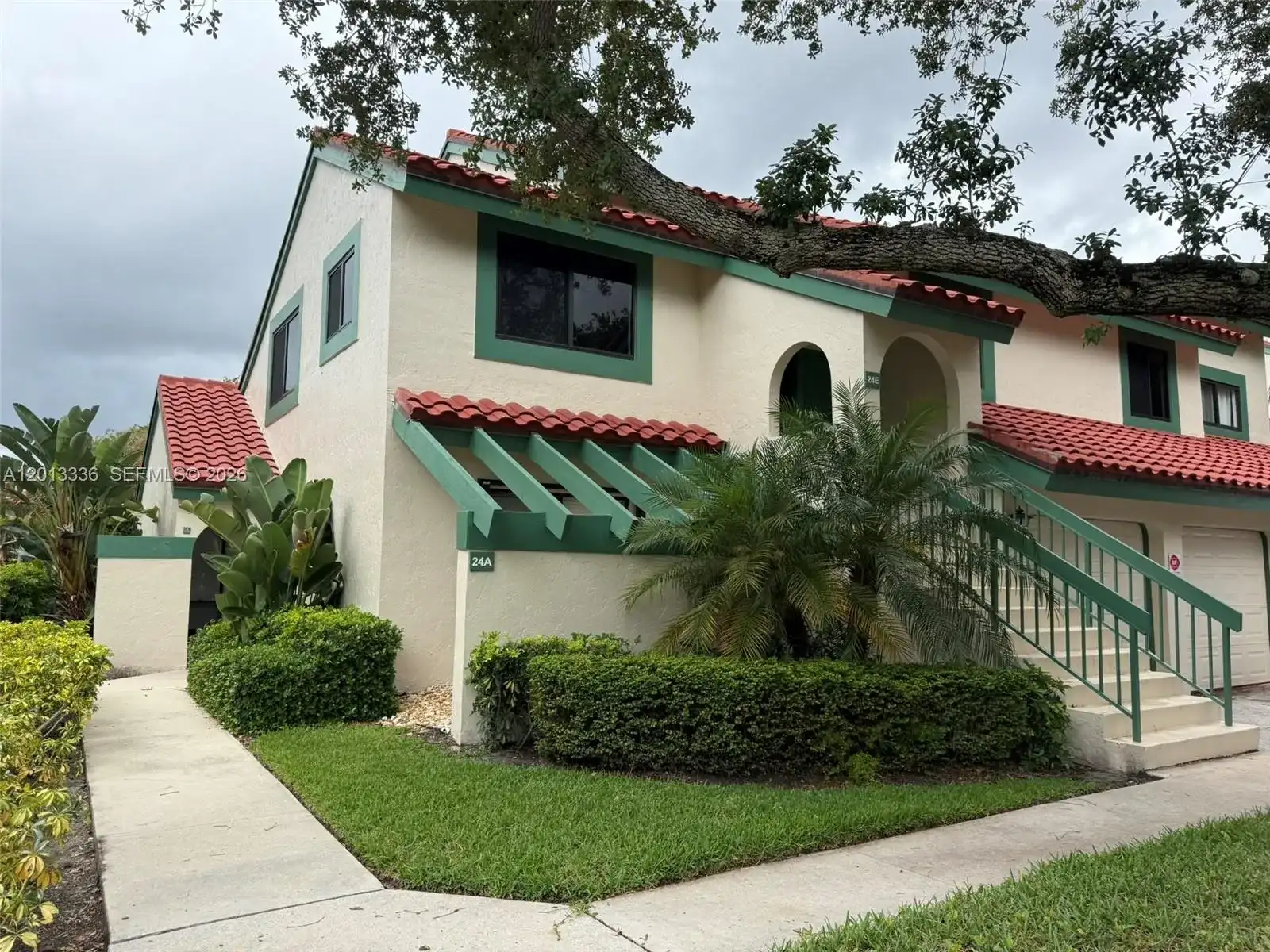 24 Lexington Ln W # A, Palm Beach Gardens FL 33418