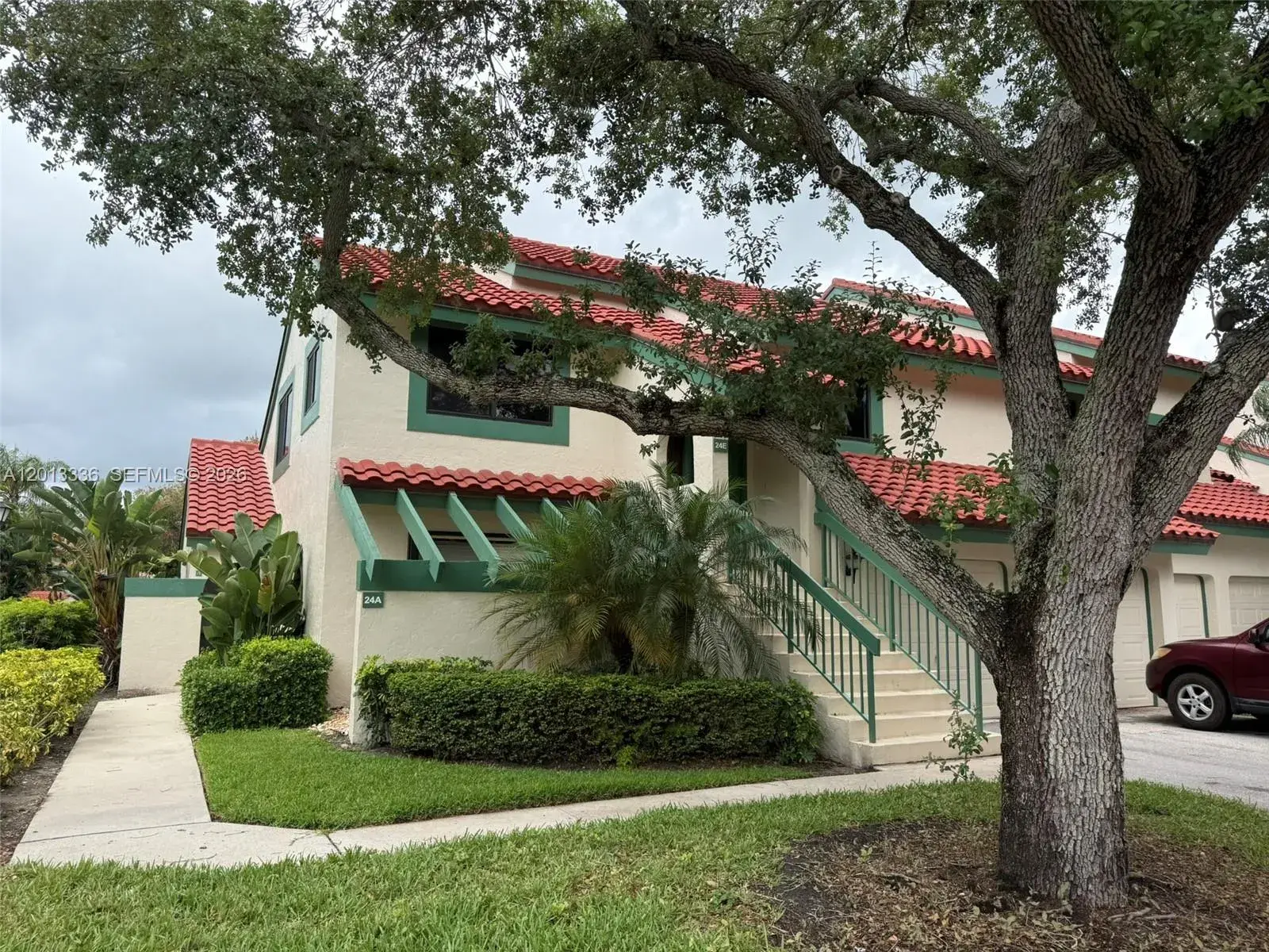 24 Lexington Ln W # A, Palm Beach Gardens FL 33418