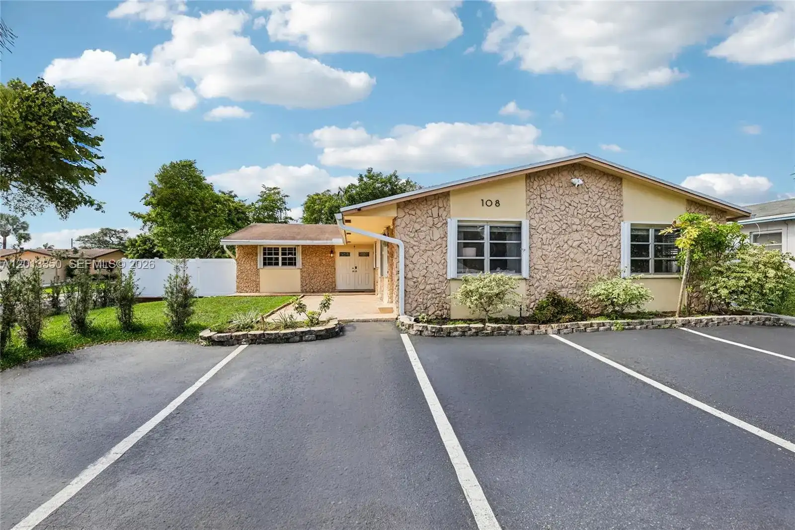 108 SE 4th Ter, Dania Beach FL 33004