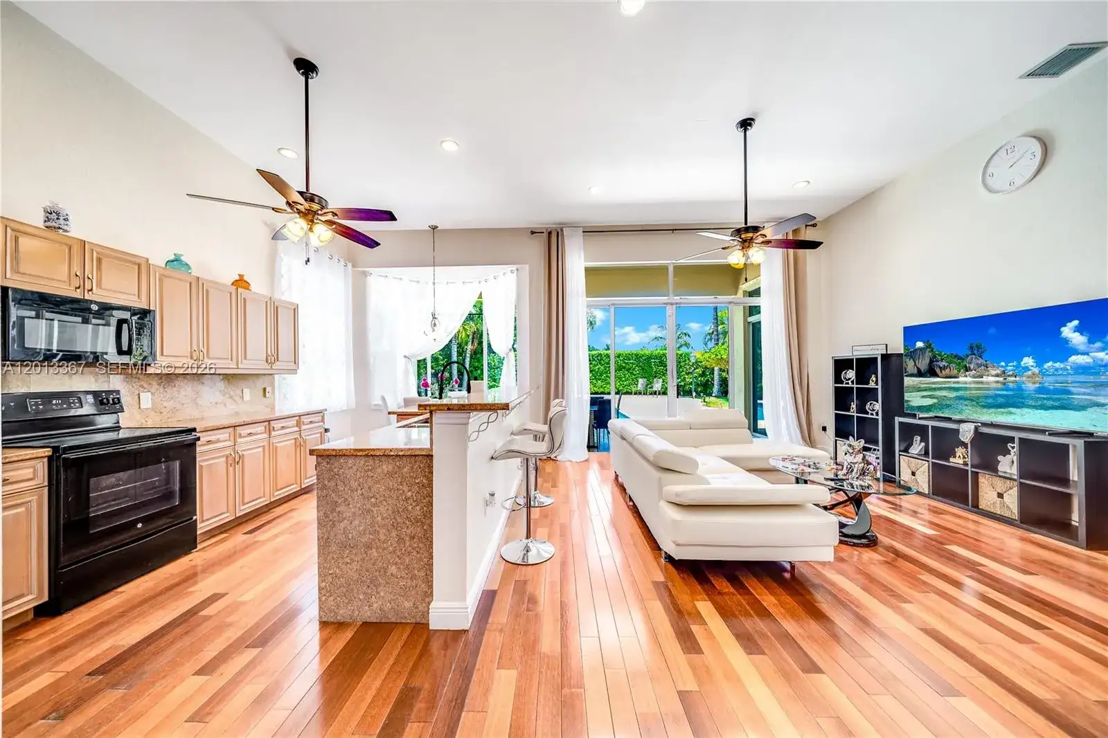 1241 S 13th Ave, Hollywood FL 33019 photo 2