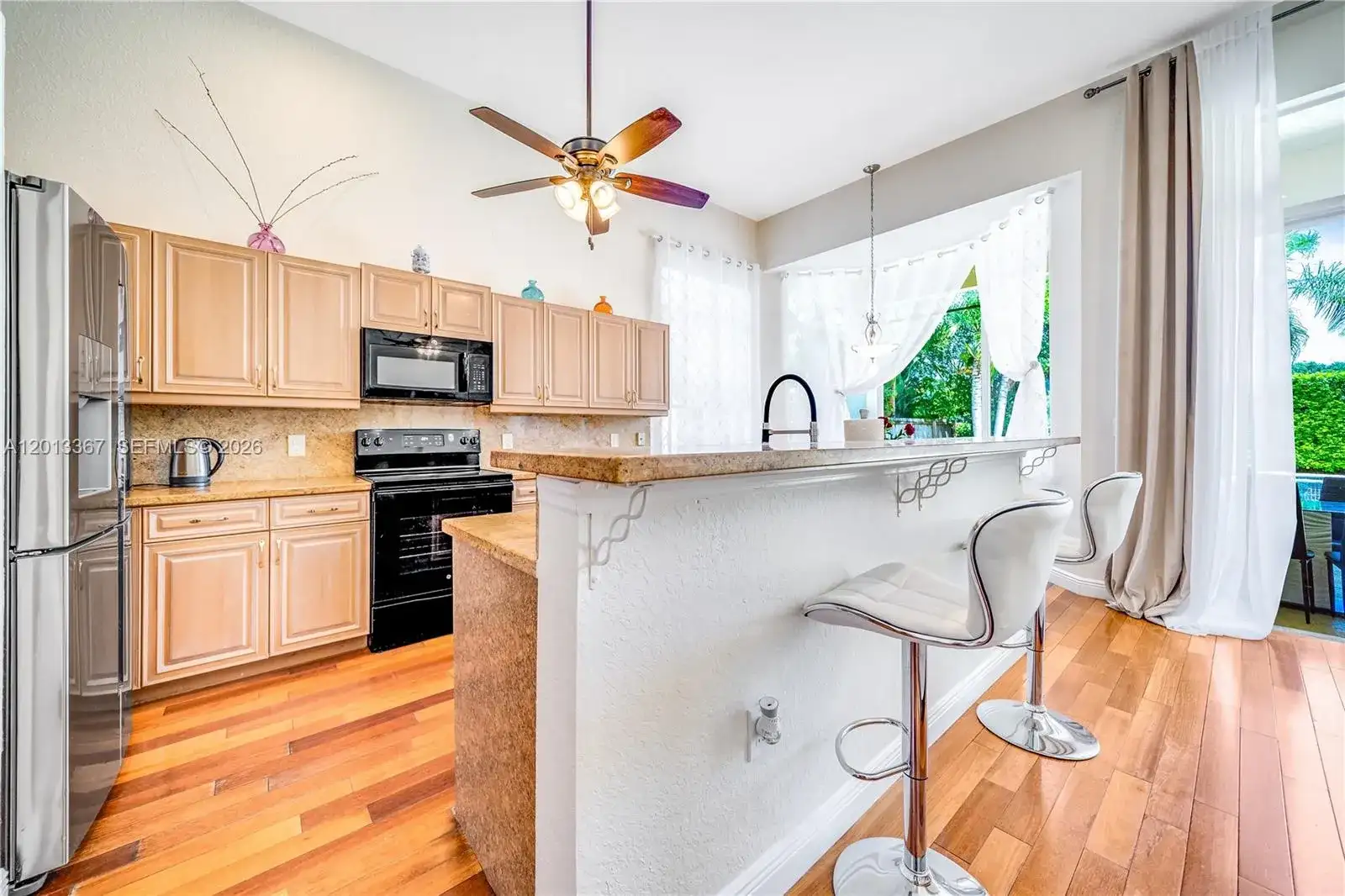 1241 S 13th Ave, Hollywood FL 33019 photo 3