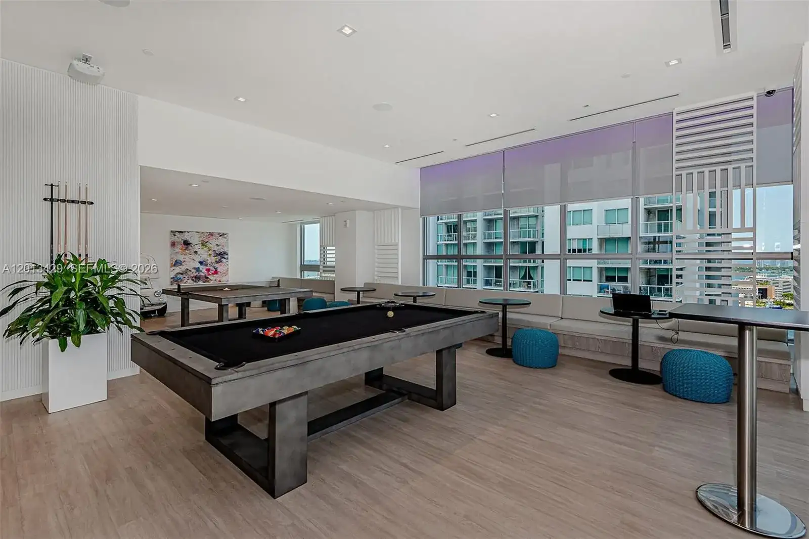 227 NE 2nd St # 2206, Miami FL 33132 photo 3