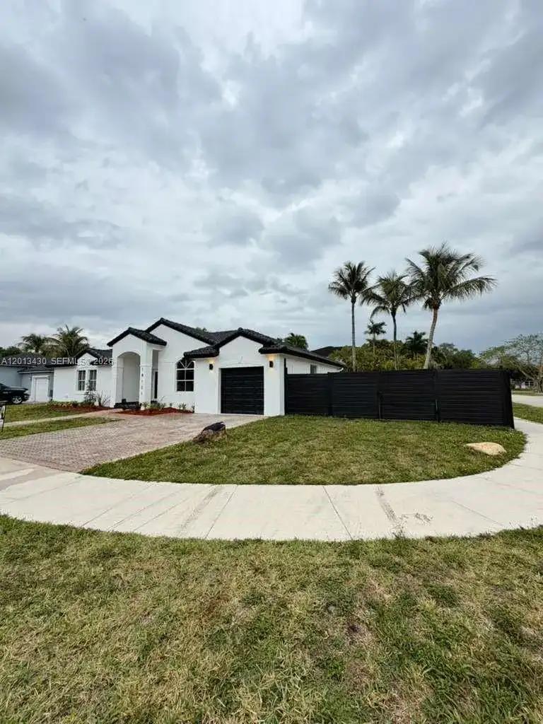 18121 SW 152nd Ct # 001, Miami FL 33187 photo 2