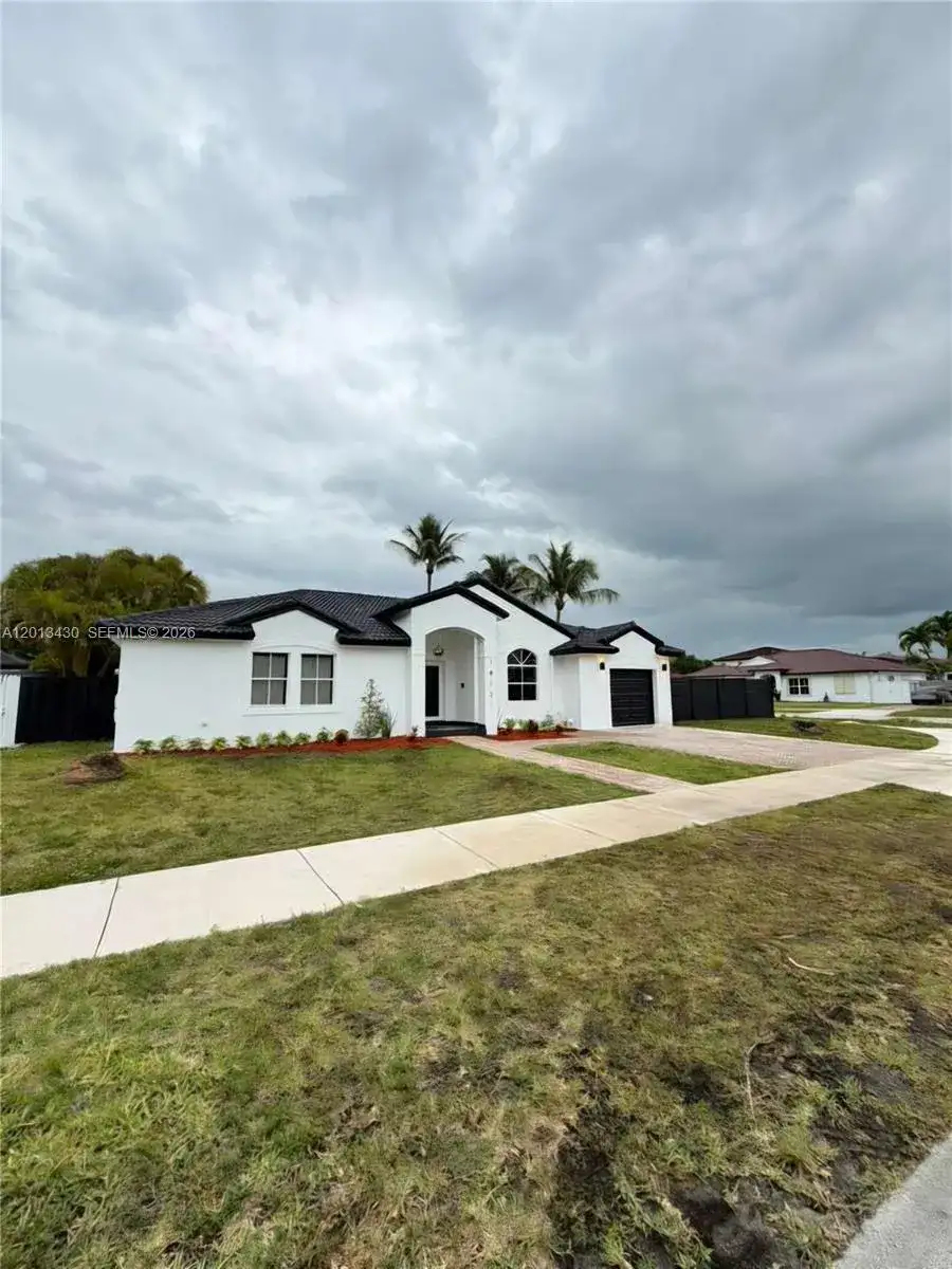 18121 SW 152nd Ct # 001, Miami FL 33187 photo 3