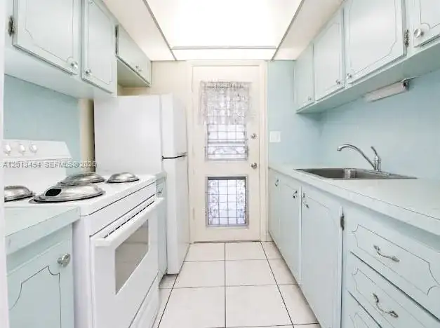 17050 NE 14th Ave # 208, Miami FL 33162 photo 5