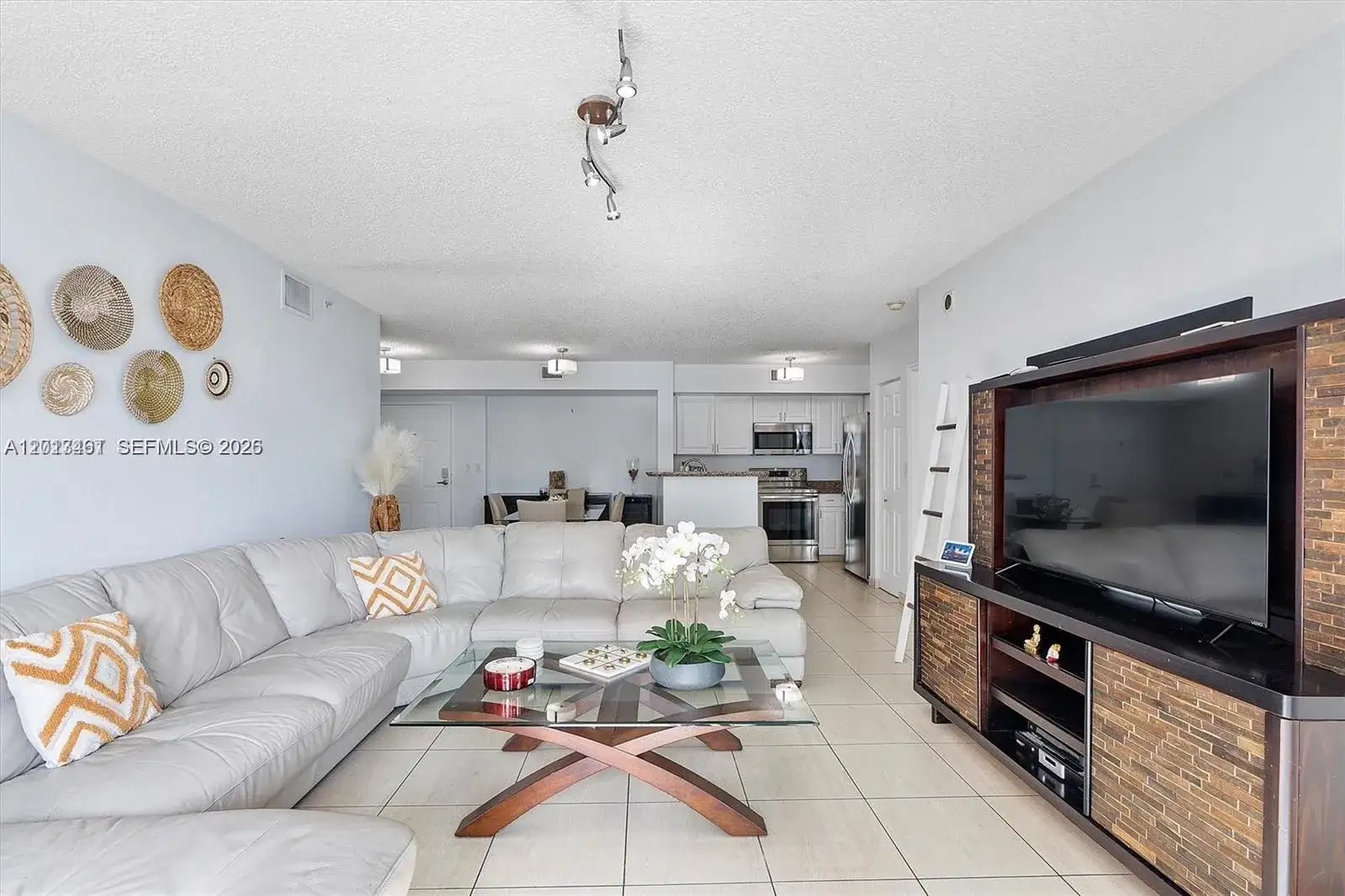 1155 Brickell Bay Dr # 603, Miami FL 33131 photo 4