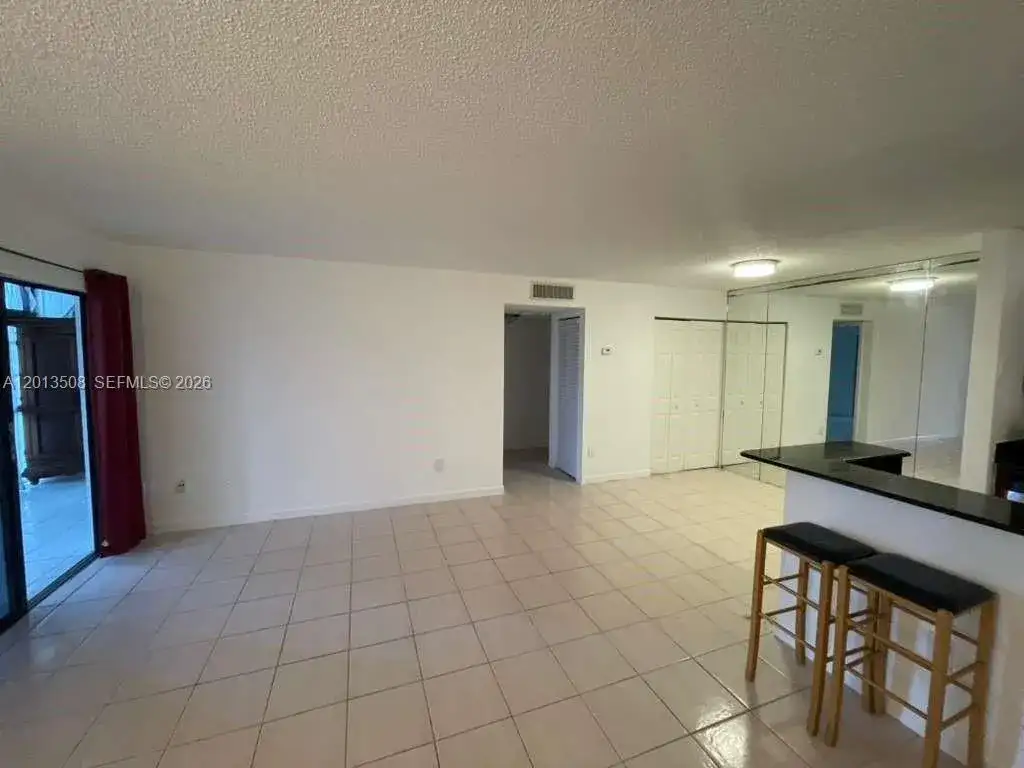 809 NE 199th St # 7, Miami FL 33179 photo 2