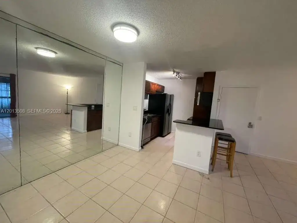 809 NE 199th St # 7, Miami FL 33179 photo 4