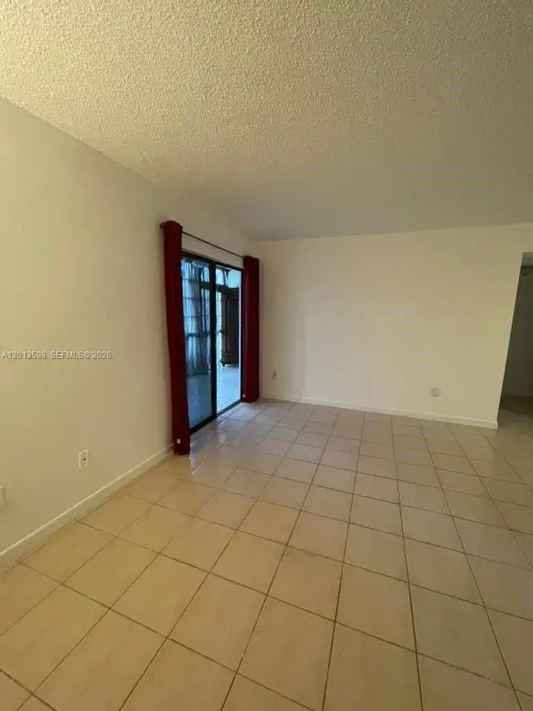 809 NE 199th St # 7, Miami FL 33179 photo 5