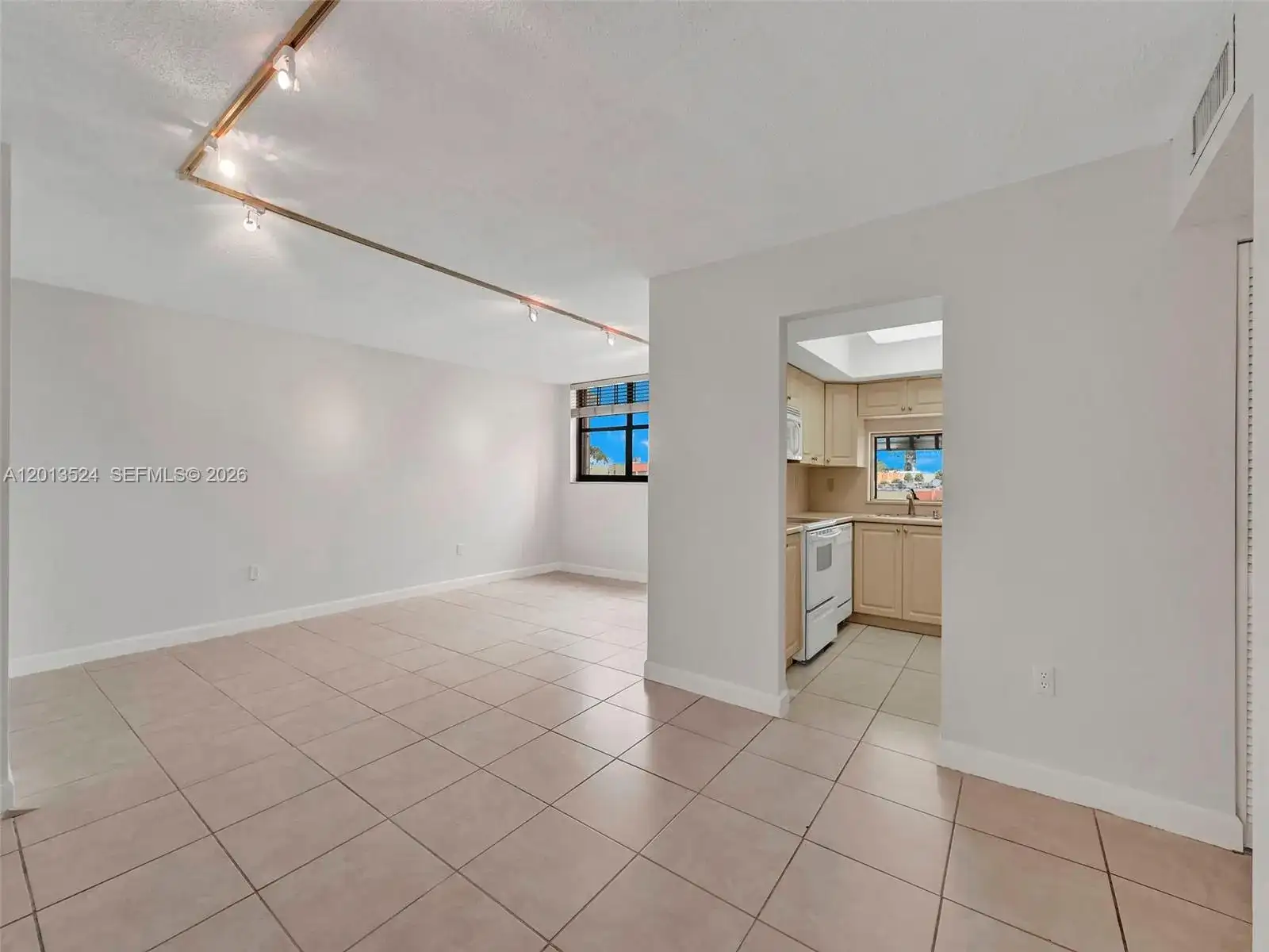 9420 W Flagler St # 312, Miami FL 33174 photo 3