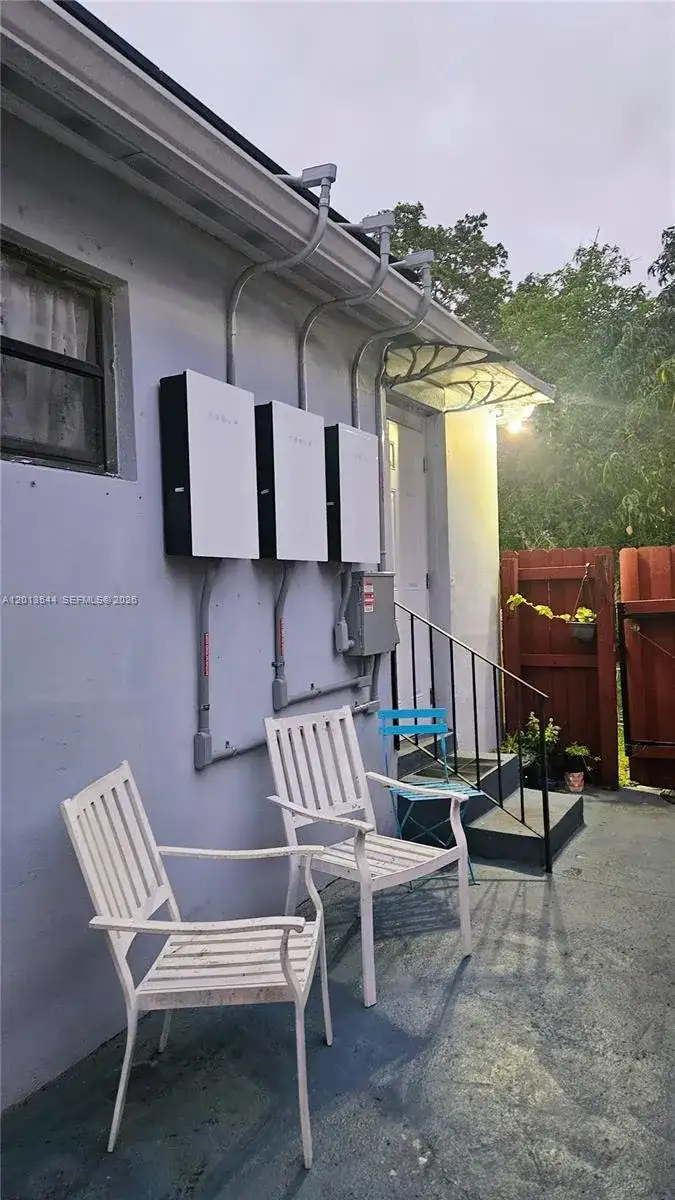 830 NE 159th St, North Miami Beach FL 33162 photo 3