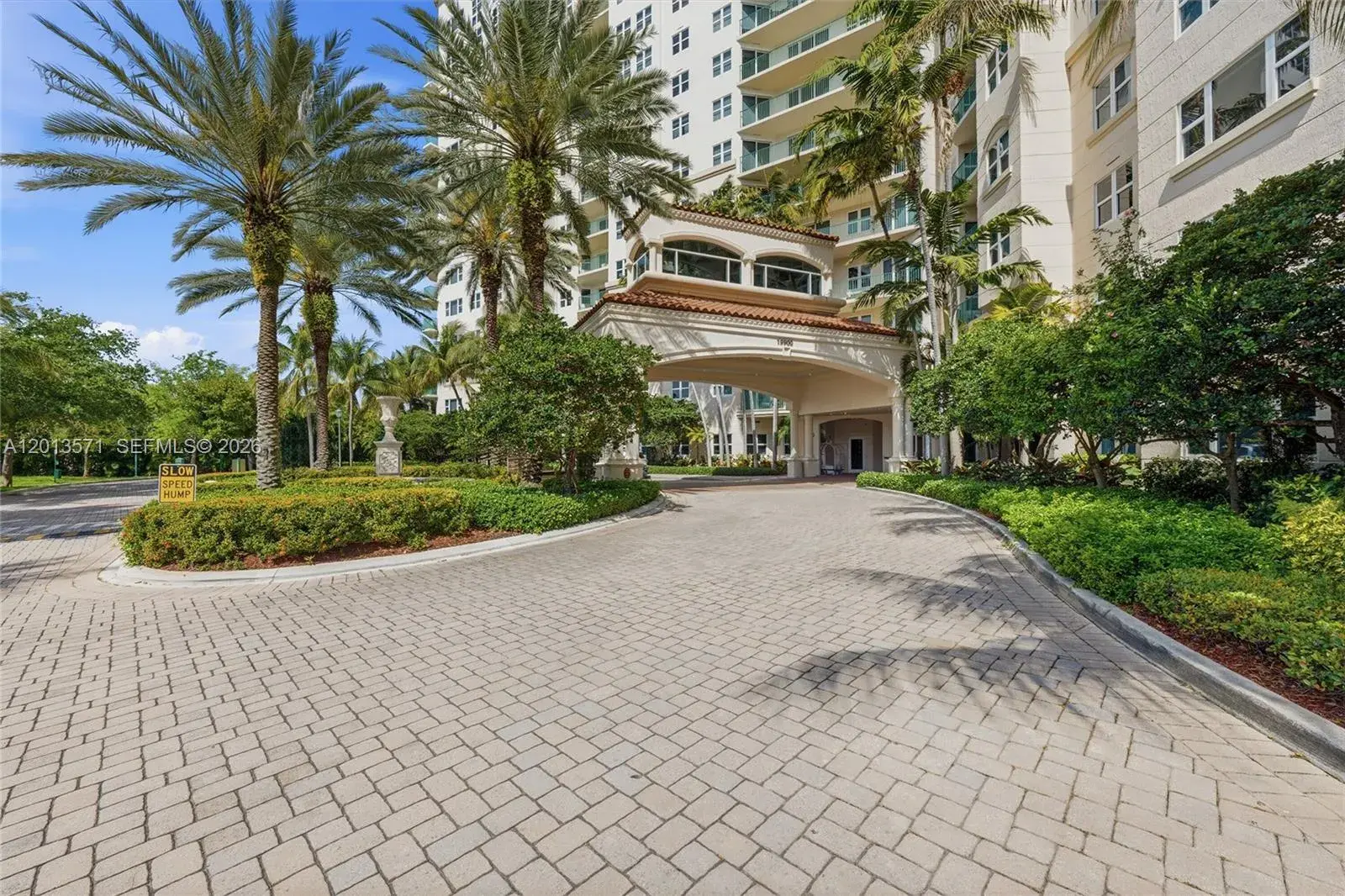19900 E Country Club Dr # 116, Aventura FL 33180